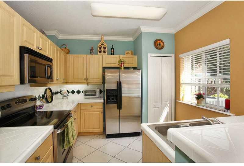 14213 Southwest 126th Place Miami, FL 33186 - Photo 9 of 27