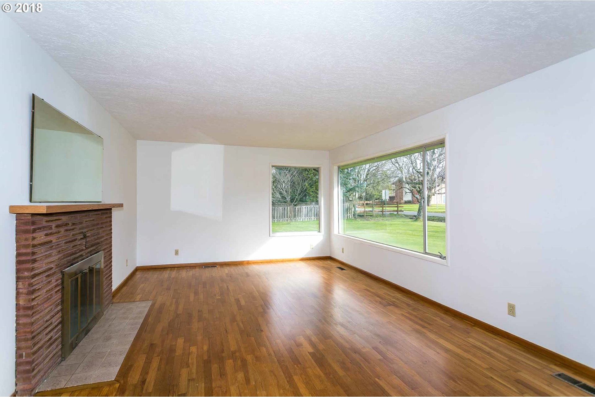5459 Southeast Golden Road Hillsboro, OR 97123 - Photo 19 of 29 Gallery Image 19