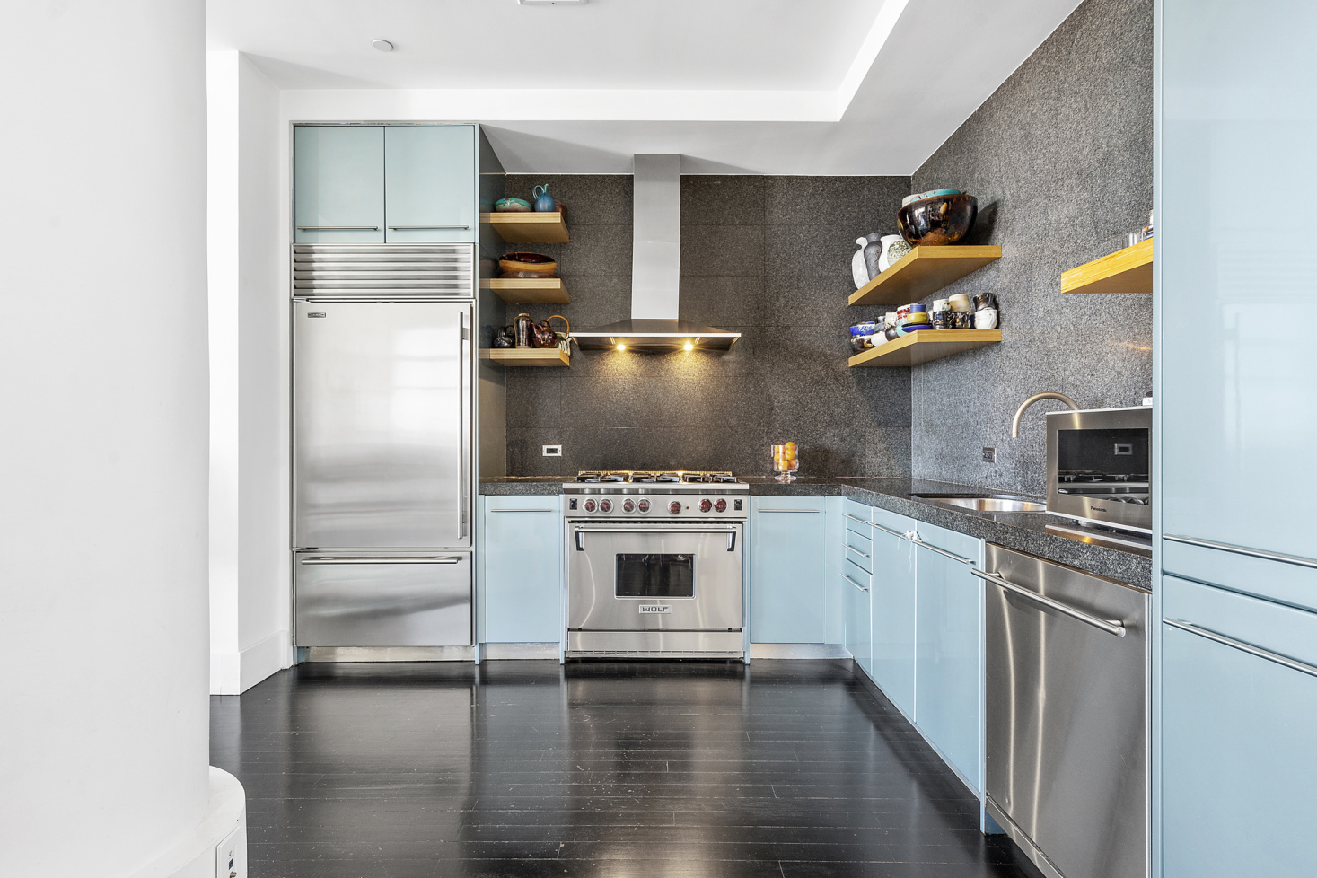 60 Broadway, Unit 8H Brooklyn, NY 11249 - Photo 3 of 11