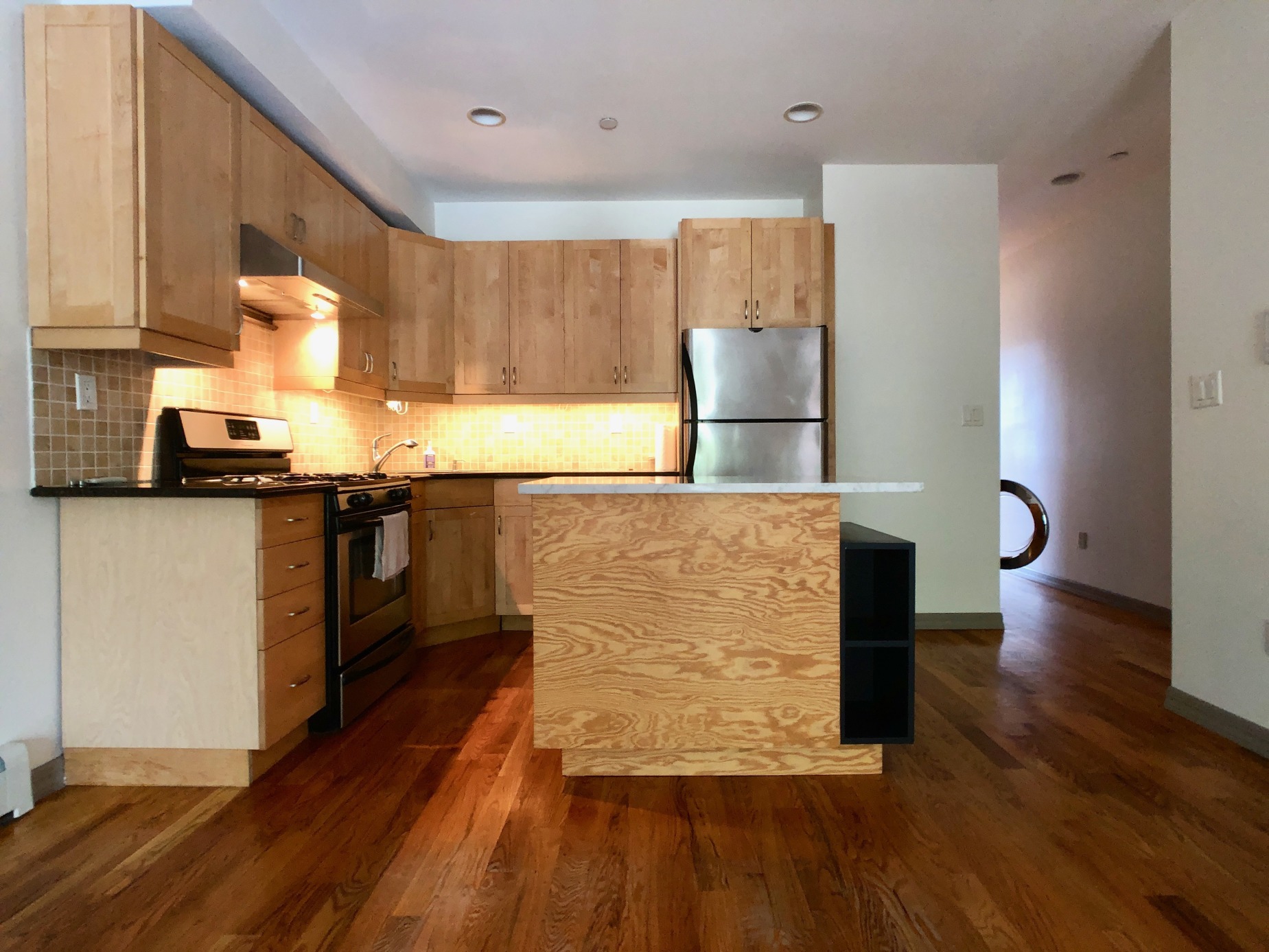 202 West 9th Street, Unit 2A Brooklyn, NY 11231 - Photo 2 of 7