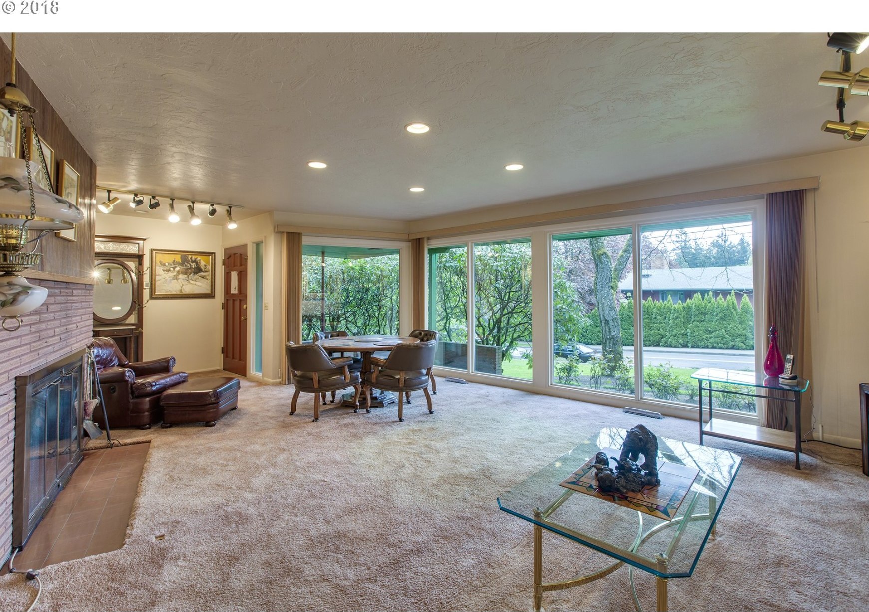 632 Southwest Palatine Hill Road Portland, OR 97219 - Photo 2 of 14
