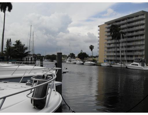 2415 Northwest 16th St Road, Unit 213 Miami, FL 33125 - Photo 4 of 14 Gallery Image 4
