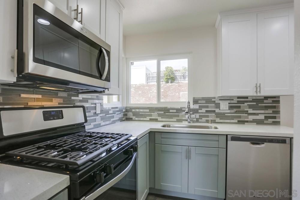 4538 Golden Ridge Drive Oceanside, CA 92056 - Photo 2 of 25 Gallery Image 2