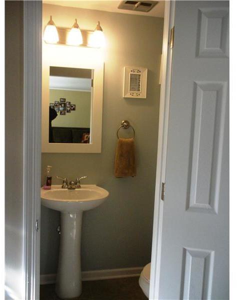 4605 Doyle Road Whitehall, PA 15227 - Photo 16 of 16 Gallery Image 16