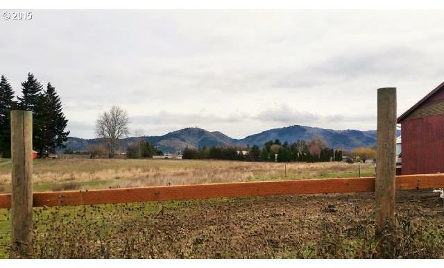 1361 Martin Road Hood River, OR 97031 - Photo 10 of 16