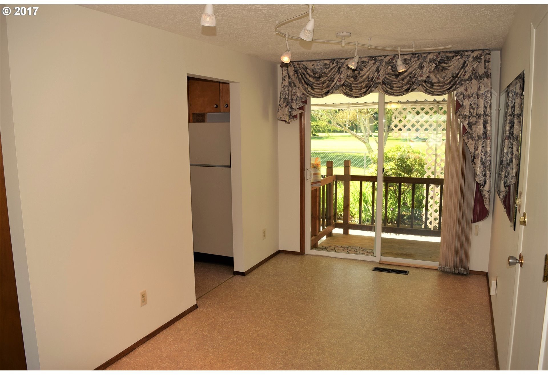 1697 Princeton Road Woodburn, OR 97071 - Photo 12 of 17 Gallery Image 12