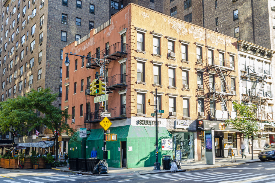 398 E 52nd St, Manhattan, NY 10022 - Photo 1 of 1