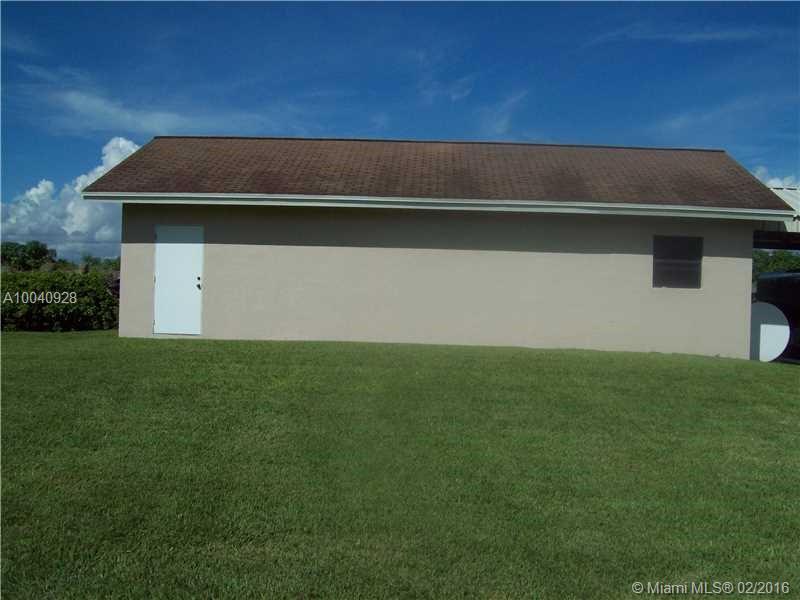 19650 Southwest 207th Avenue Miami, FL 33187 - Photo 33 of 34