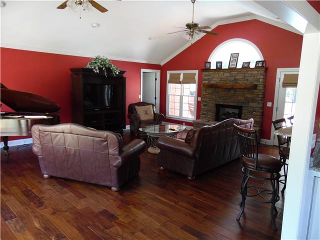 130 Fairway Circle Loretto, TN 38469 - Photo 12 of 25