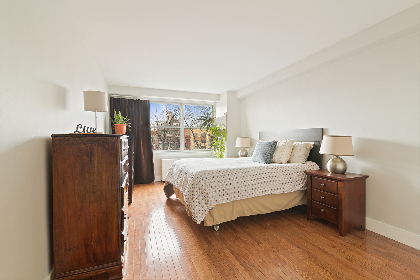 135 Ocean Parkway, Unit 7M Brooklyn, NY 11218 - Photo 4 of 9