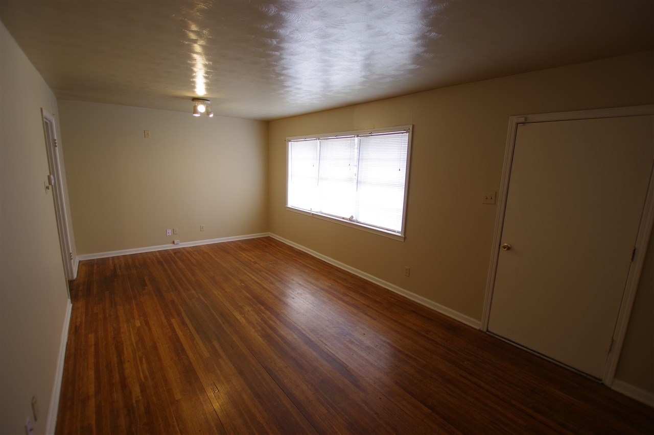 1604 Puryear Road Memphis, TN 38116 - Photo 5 of 15