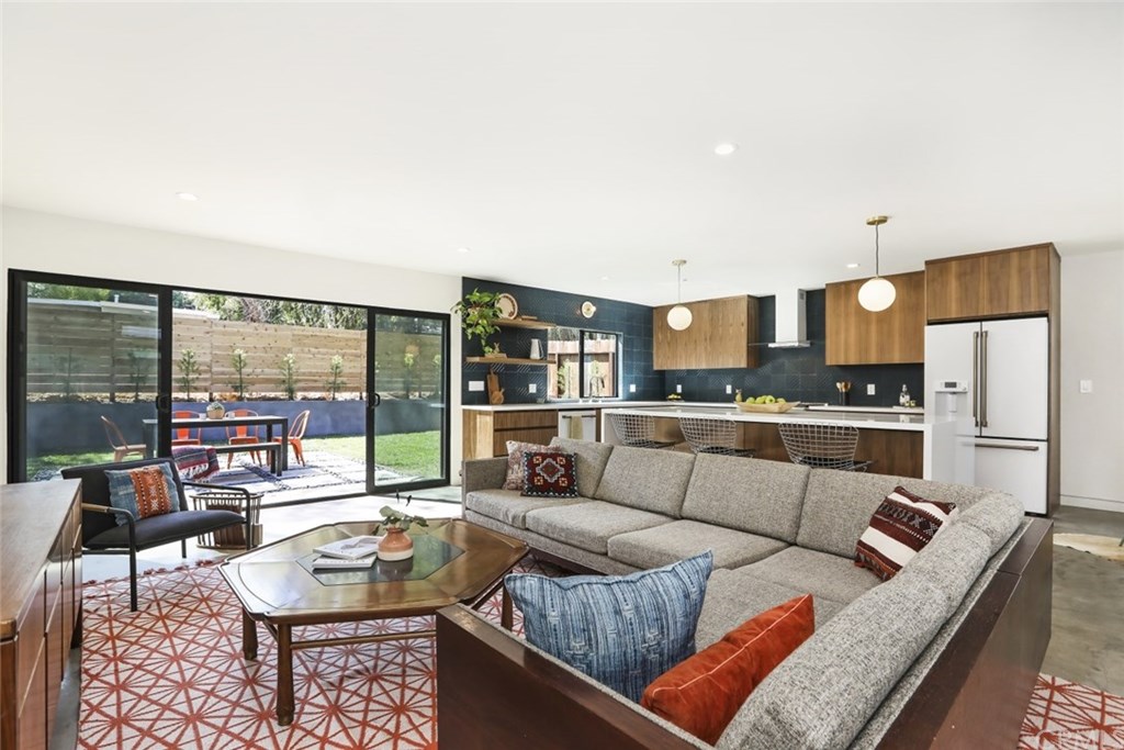 945 Jane Place Pasadena, CA 91105 - Photo 10 of 33