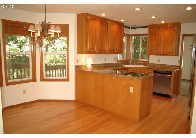 13265 Southwest Clearview Way Tigard, OR 97223 - Photo 2 of 16 Gallery Image 2