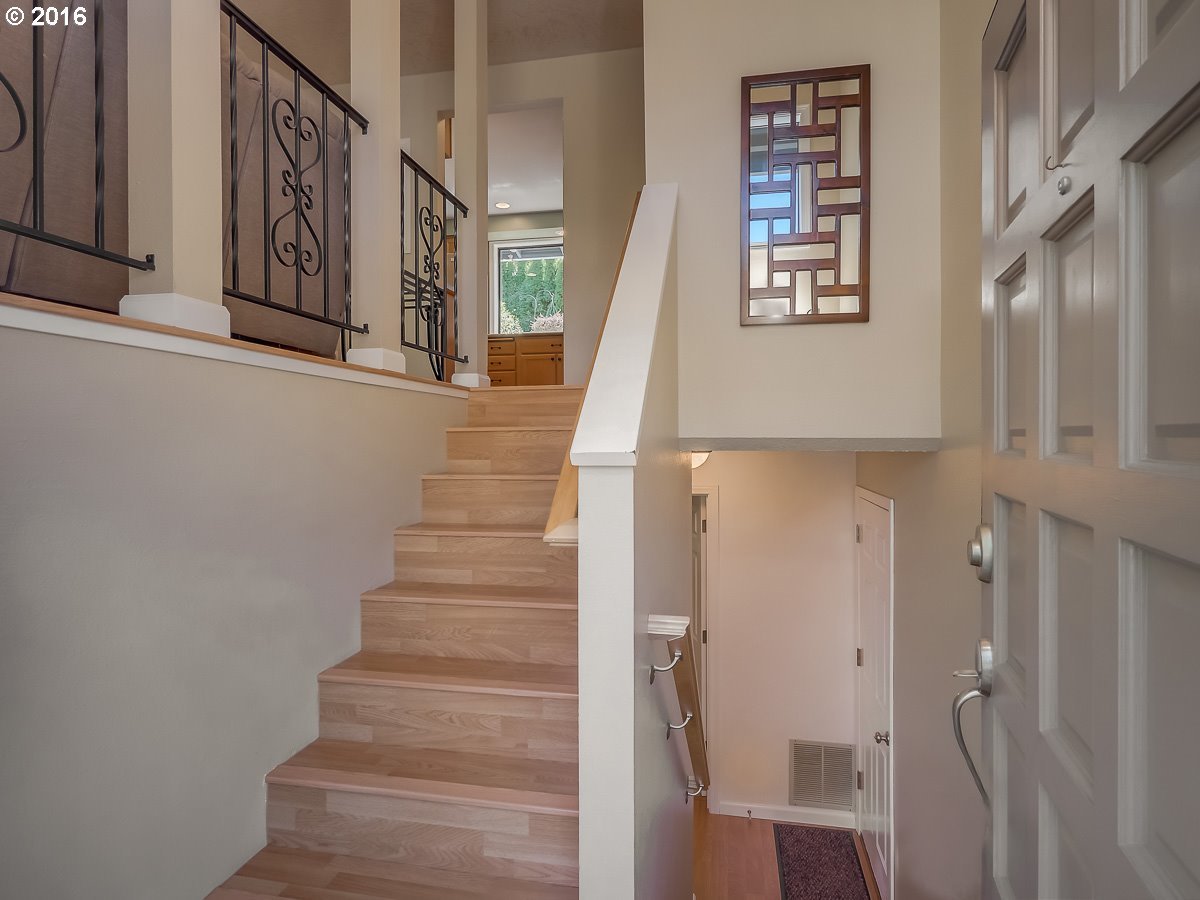 16580 Southwest Rigert Terrace Beaverton, OR 97007 - Photo 27 of 32 Gallery Image 27
