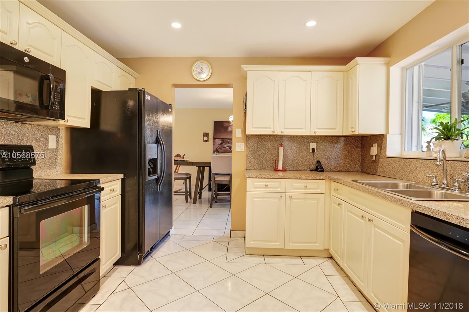 12811 Southwest 148th Terrace Road Miami, FL 33186 - Photo 12 of 43 Gallery Image 12