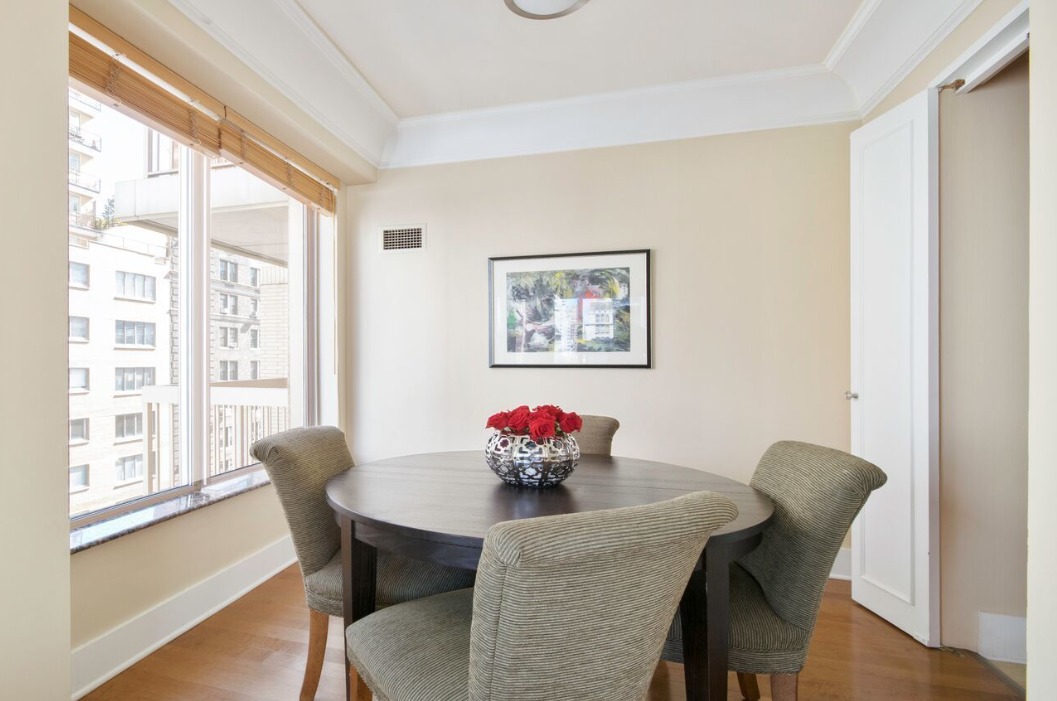 200 East 69th Street, Unit 7B Manhattan, NY 10021 - Photo 3 of 9