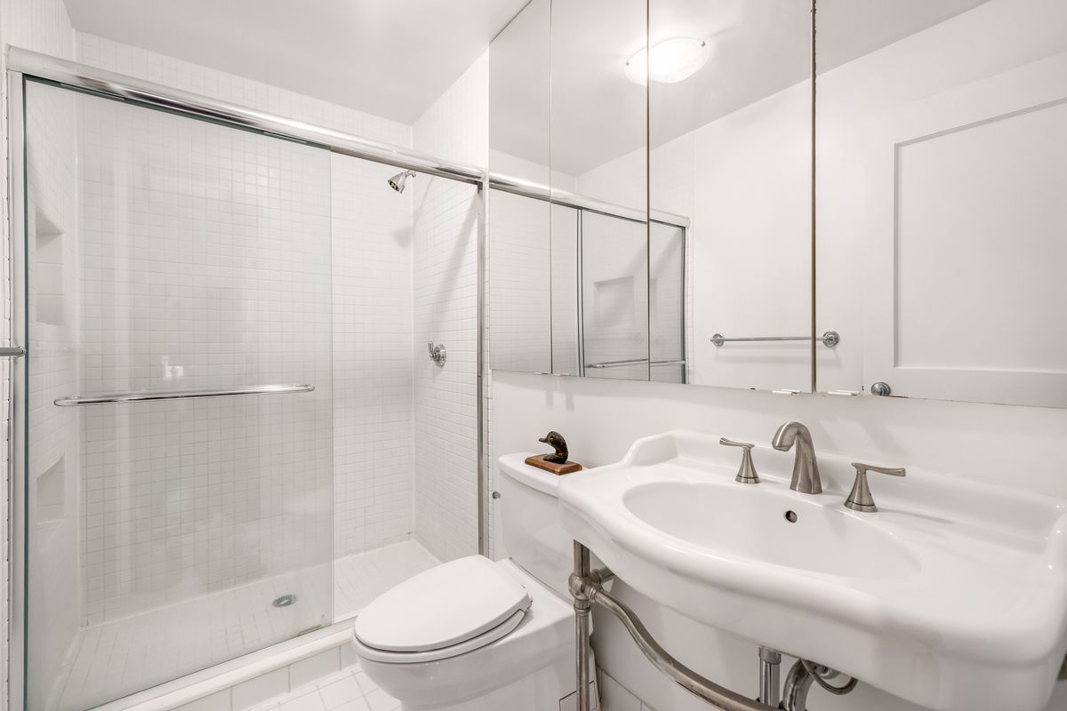 67 Perry Street, Unit 4 Manhattan, NY 10014 - Photo 7 of 10