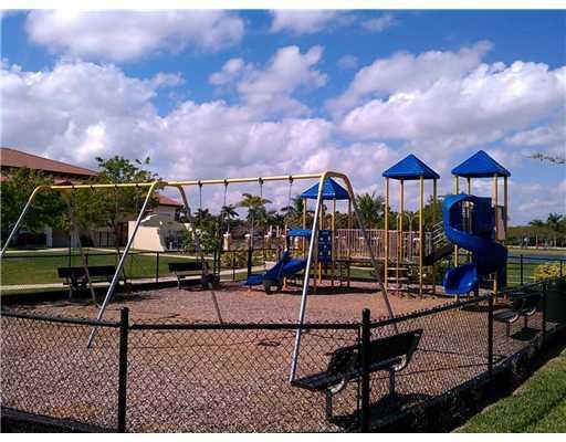 9155 Southwest 227th Street, Unit 1 Cutler Bay, FL 33190 - Photo 15 of 16