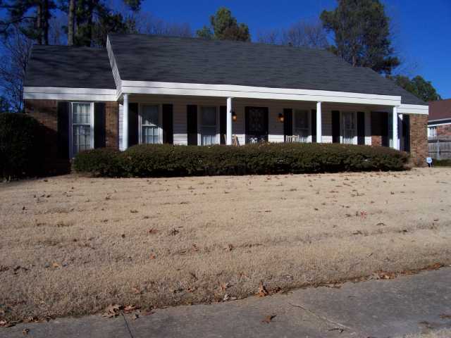 5892 Foxdale Road Memphis, TN 38115 - Photo 2 of 12 Gallery Image 2