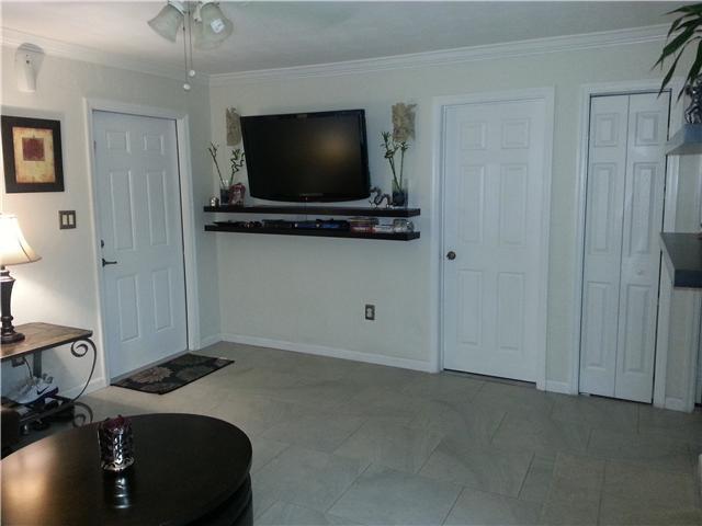 5648 Arthur Street Hollywood, FL 33021 - Photo 3 of 25