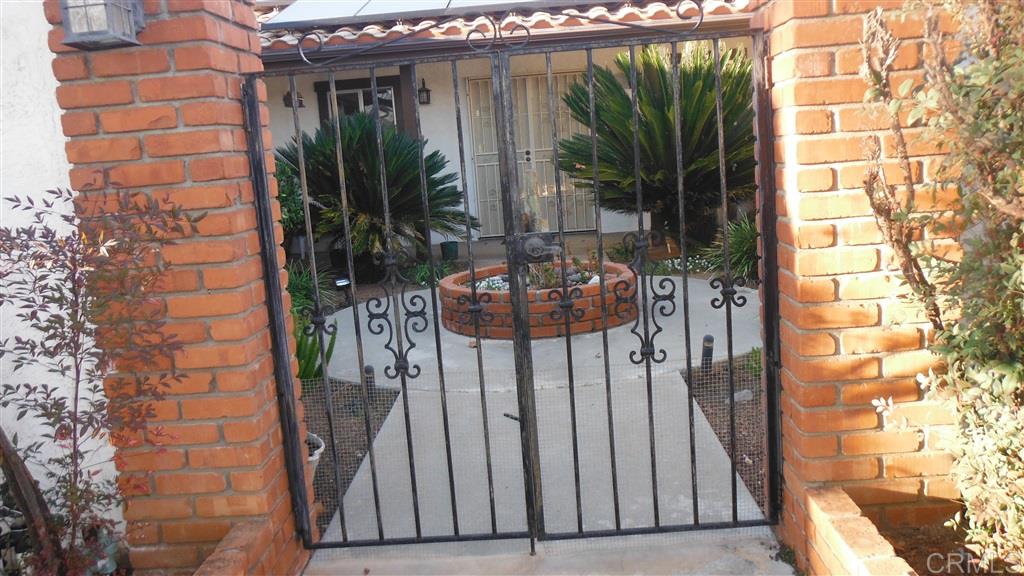 23916 Gymkhana Road Ramona, CA 92065 - Photo 2 of 6 Gate to secure dog in front