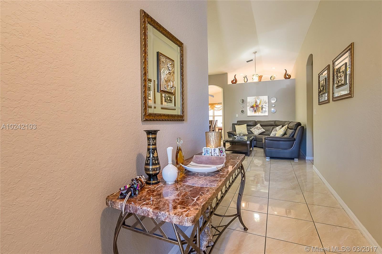 1940 Southeast 14th Court Homestead, FL 33035 - Photo 7 of 30