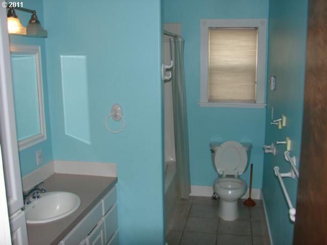 1492 Southwest Athens Way Pendleton, OR 97801 - Photo 10 of 16 Gallery Image 10
