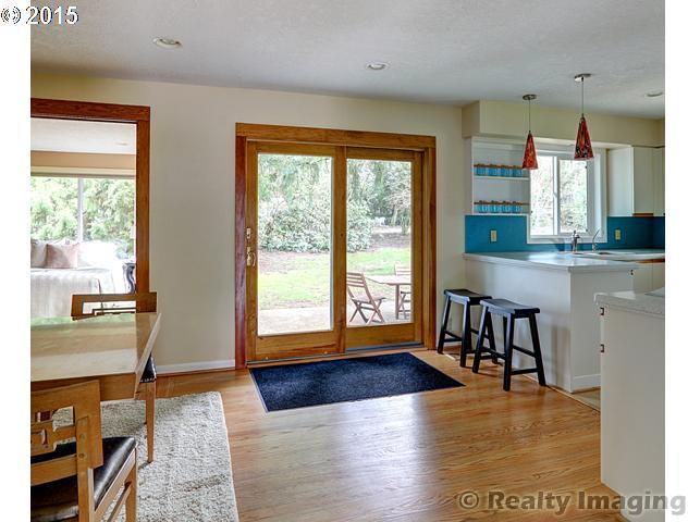 6902 Southwest 65th Avenue Portland, OR 97219 - Photo 4 of 16 Gallery Image 4