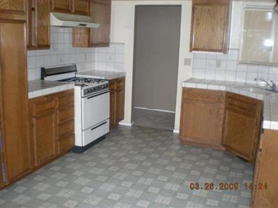 2312 Fairview Road Bakersfield, CA 93304 - Photo 4 of 9 Gallery Image 4