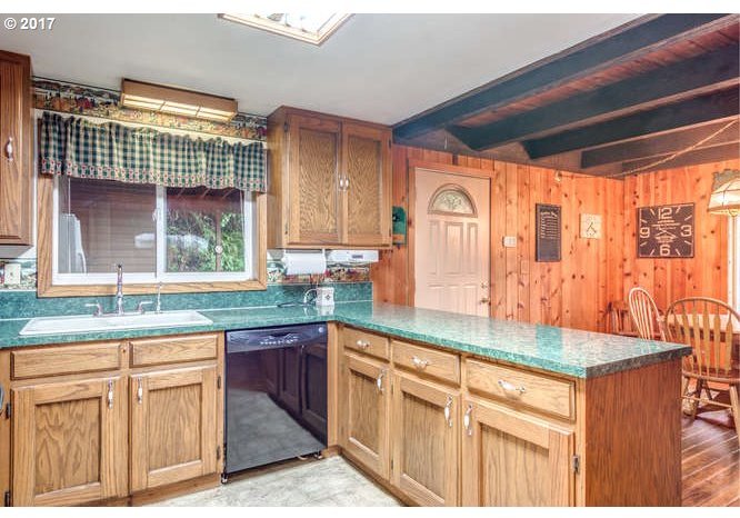 5320 Forest Ridge Road Northeast Silverton, OR 97381 - Photo 8 of 27 Gallery Image 8