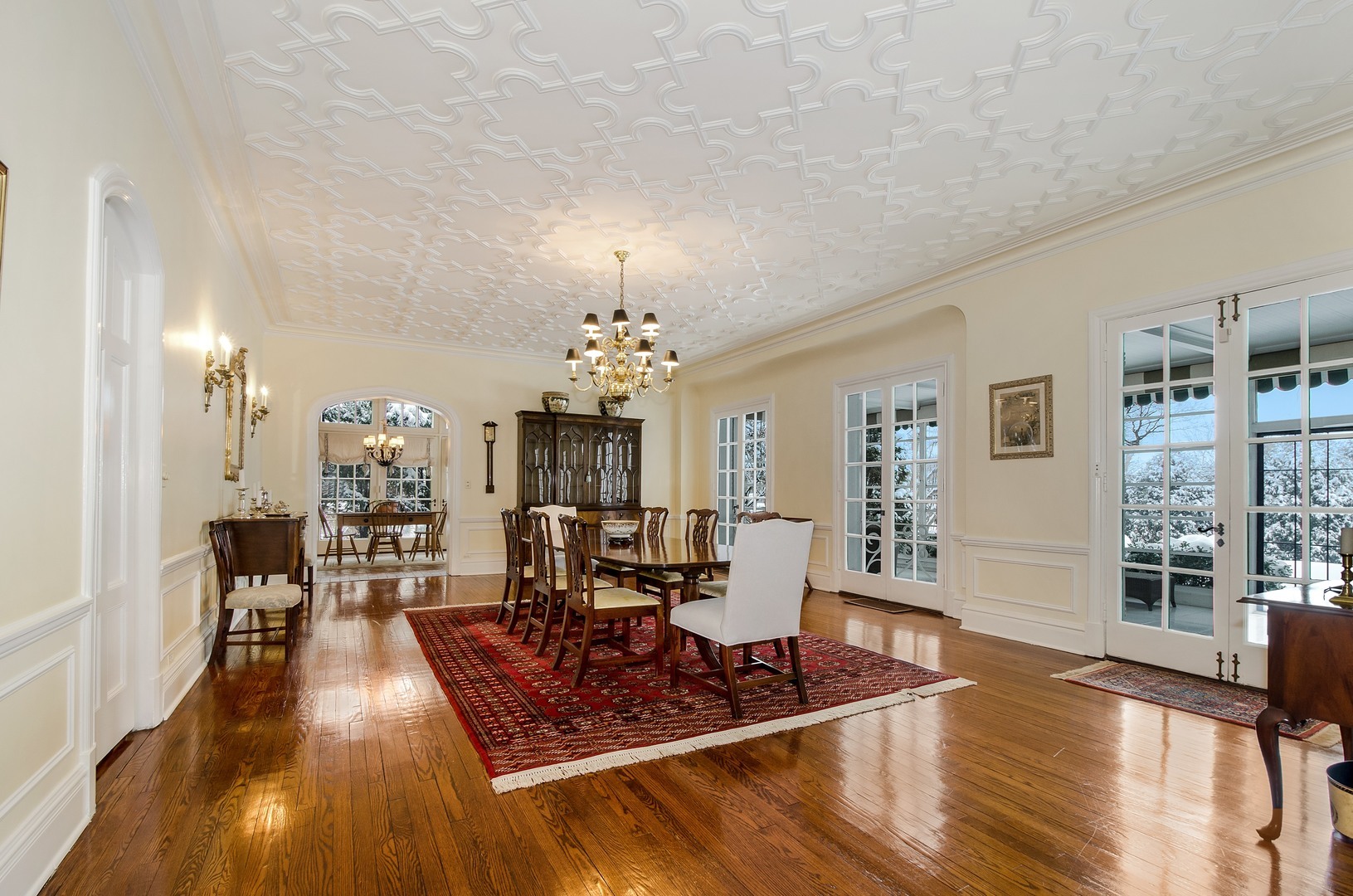 900 Edgemere Court, Evanston, IL 60202 Compass