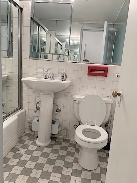 135 East 54th Street, Unit 4A Manhattan, NY 10022 - Photo 5 of 7