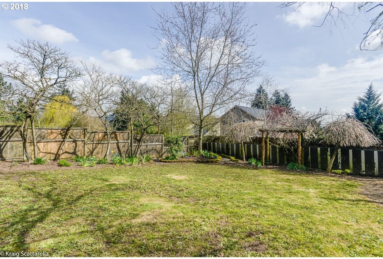 3455 Southwest Alice Street Portland, OR 97219 - Photo 17 of 19 Gallery Image 17
