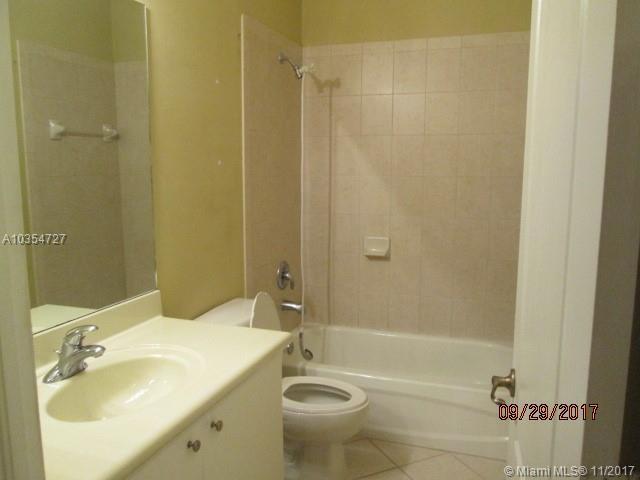 15244 Southwest 9th Way, Unit 15244 Miami, FL 33194 - Photo 7 of 14