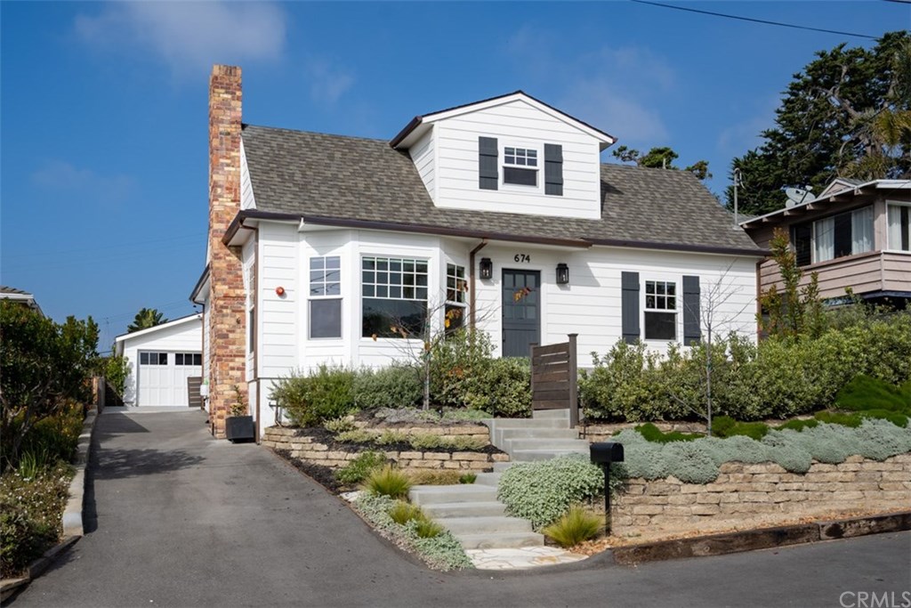 674 Seaview Street Laguna Beach, CA 92651 - Photo 2 of 27