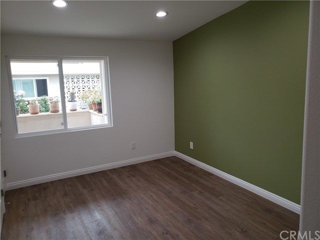 $405,000 | 1771 Sunningdale Road, Unit 49E M14, Seal Beach, CA 90740