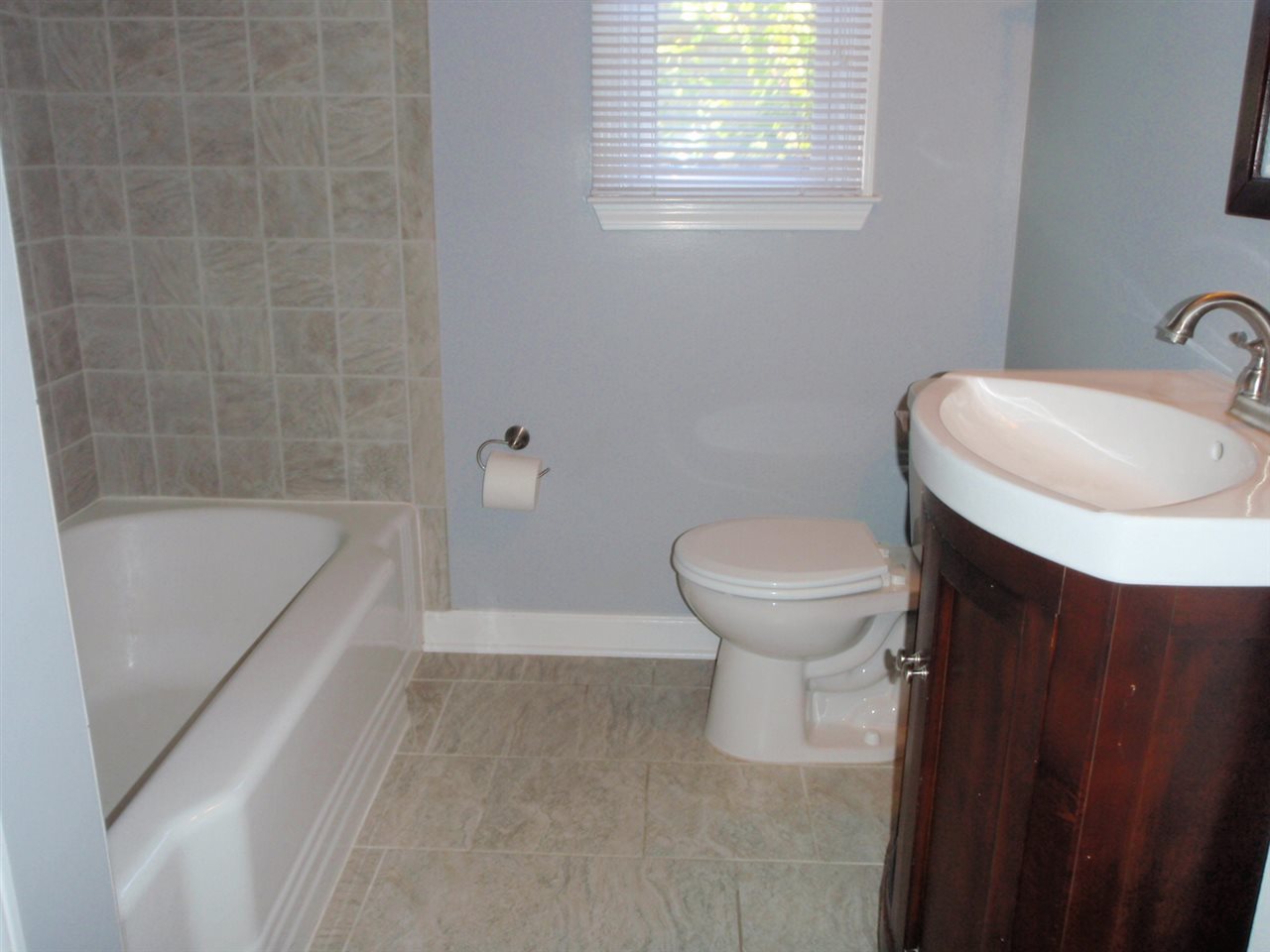 565 Vaughn Road Memphis, TN 38122 - Photo 11 of 22 Gallery Image 11