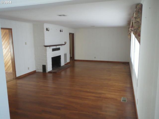 28178 Mateer Road Gold Beach, OR 97444 - Photo 5 of 16
