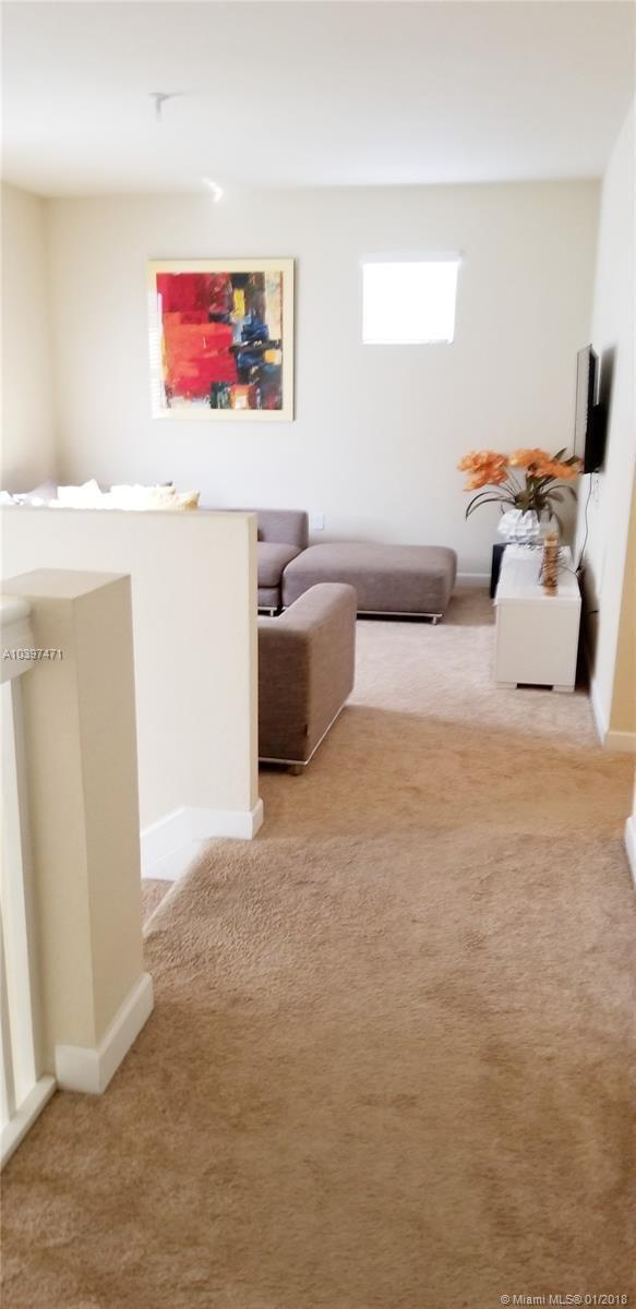 9452 Southwest 170th Path Miami, FL 33196 - Photo 10 of 15 Gallery Image 10