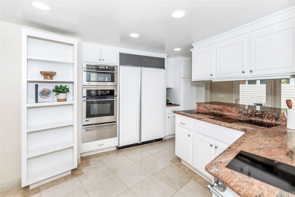 3282 Gilbert Drive Huntington Beach, CA 92649 - Photo 11 of 37