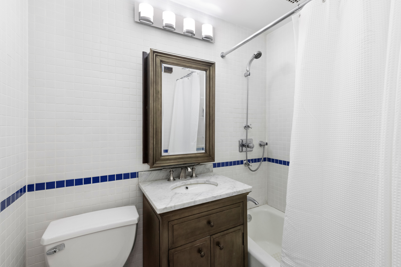 9 Barrow Street, Unit 3H Manhattan, NY 10014 - Photo 5 of 6