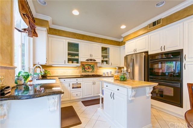 32 Silveroak Irvine, CA 92620 - Photo 15 of 38