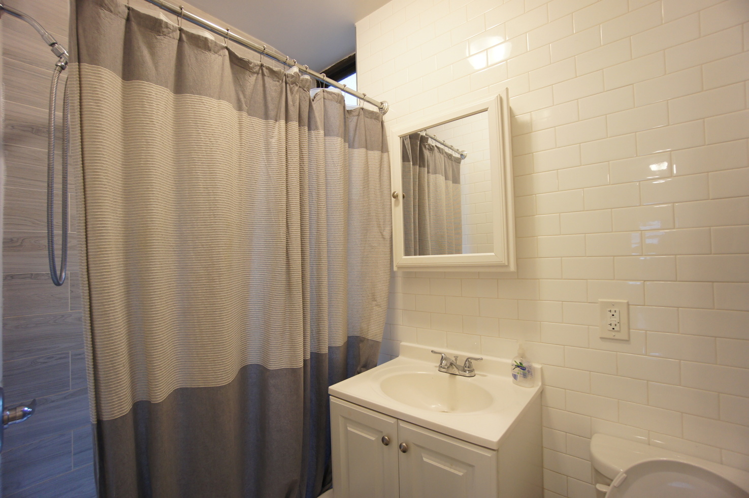 330 West 43rd Street, Unit 17 Manhattan, NY 10036 - Photo 8 of 9