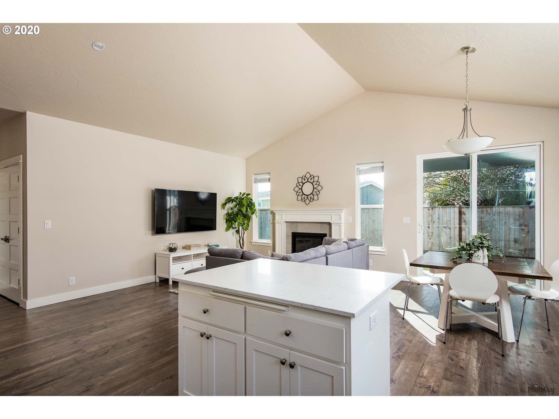 4610 Romy Court Eugene, OR 97402 - Photo 16 of 31 Gallery Image 16