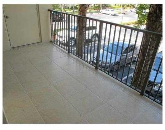 620 South Park Road, Unit 28 Hollywood, FL 33021 - Photo 13 of 18 Gallery Image 13