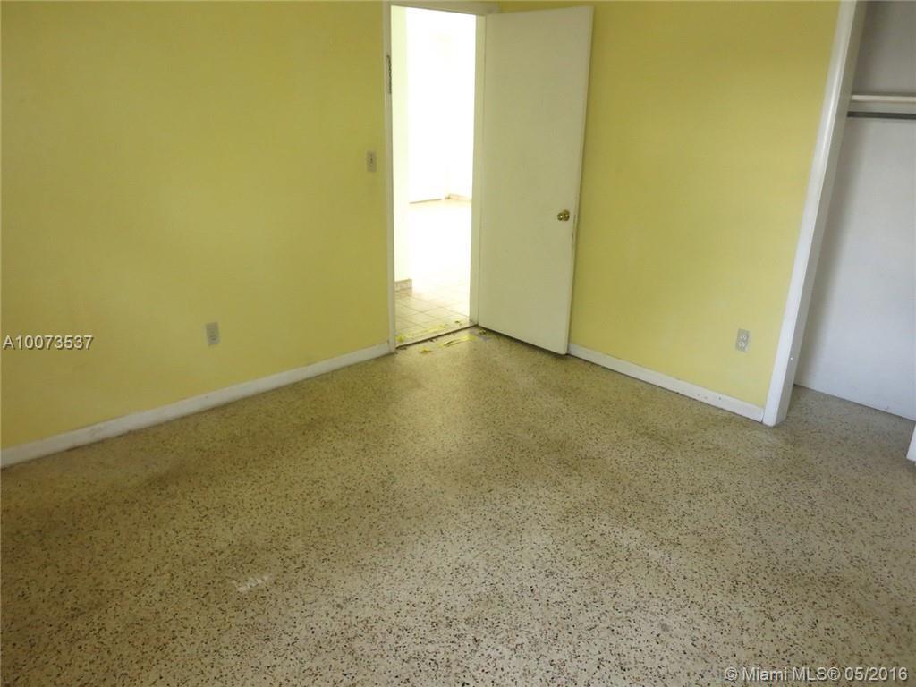 1023 Northwest 33rd Street Miami, FL 33127 - Photo 12 of 26