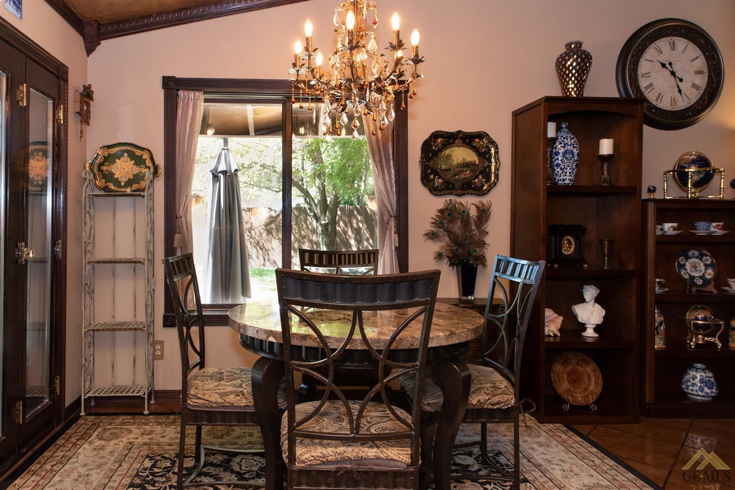 202 Chestnut Court Tehachapi, CA 93561 - Photo 6 of 30 Gallery Image 6