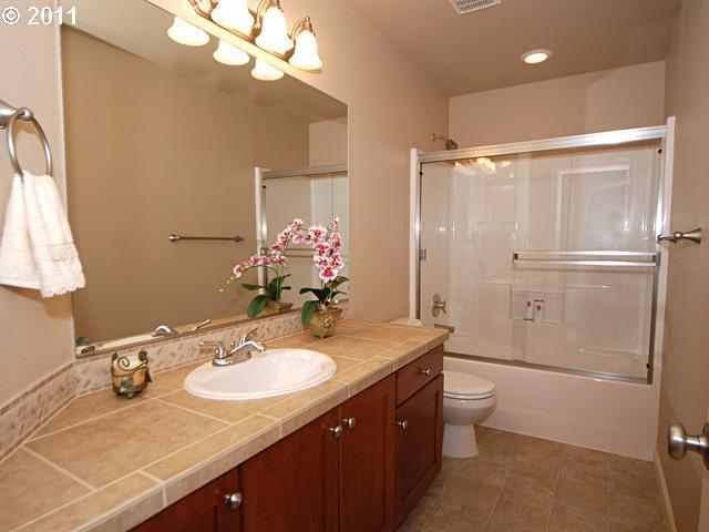 8219 Southwest Oleson Road Portland, OR 97223 - Photo 14 of 16 Gallery Image 14