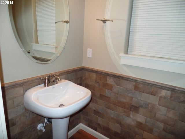 15523 Southwest Stone Ridge Circle Beaverton, OR 97007 - Photo 10 of 11 Gallery Image 10