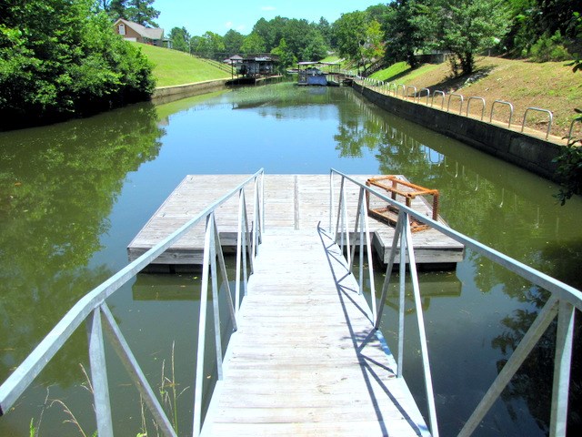 164 Snowdown Cove Cherokee, AL 35616 - Photo 2 of 25 Gallery Image 2